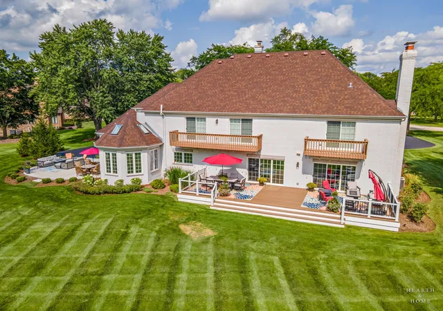 Photo 4 of Single family home for sale at 10 Corey Dr, Barrington, IL 60010 | MLS# 12771281 | Listing updated on 2026-10-04