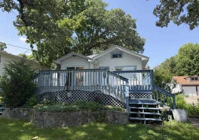 Photo 2 of Single family home for sale at 414 W Park Ave, Round Lake, IL 60073 | MLS# 12771287 | Listing updated on 2026-10-04
