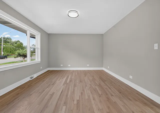 Photo 4 of Single family home for sale at 7917 W 111th Street, Palos Hills, IL 60465 | MLS# 12771299 | Listing updated on 2026-10-05