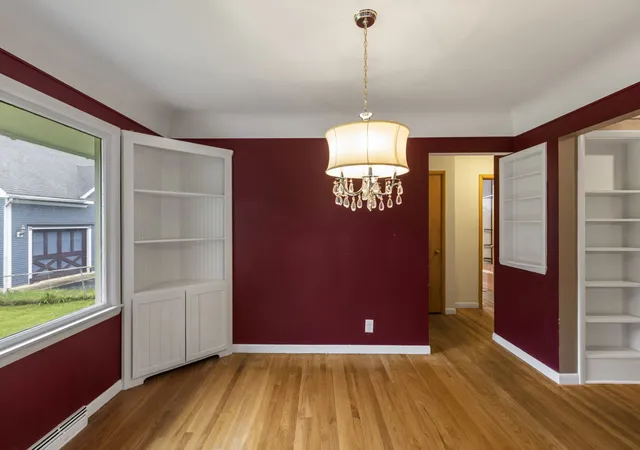 Photo 3 of Single family home for sale at 27 Francis Ave, Crystal Lake, IL 60014 | MLS# 12771314 | Listing updated on 2026-10-05