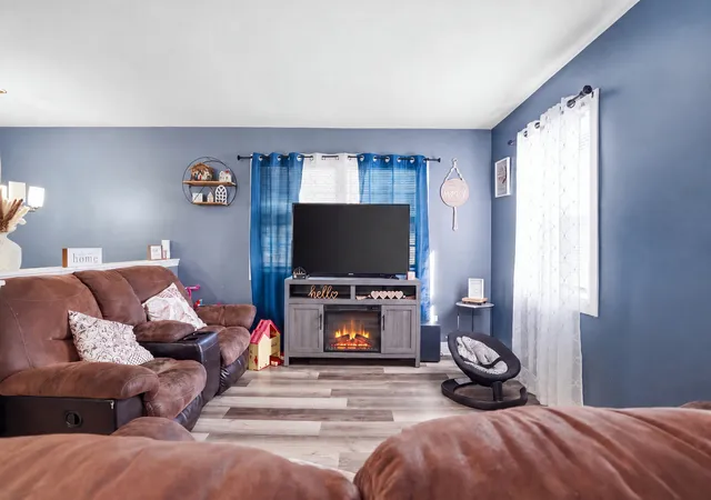 Photo 4 of Single family home for sale at 3528 Rock Pkwy, Waukegan, IL 60087 | MLS# 12771357 | Listing updated on 2026-10-07