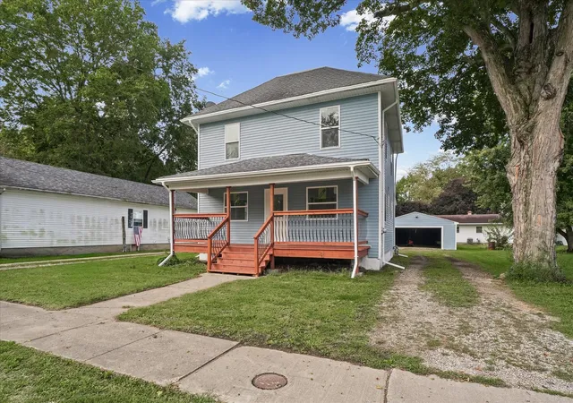 Photo 2 of Single family home for sale at 112 N Pearl St, Milford, IL 60953 | MLS# 12771371 | Listing updated on 2026-10-05