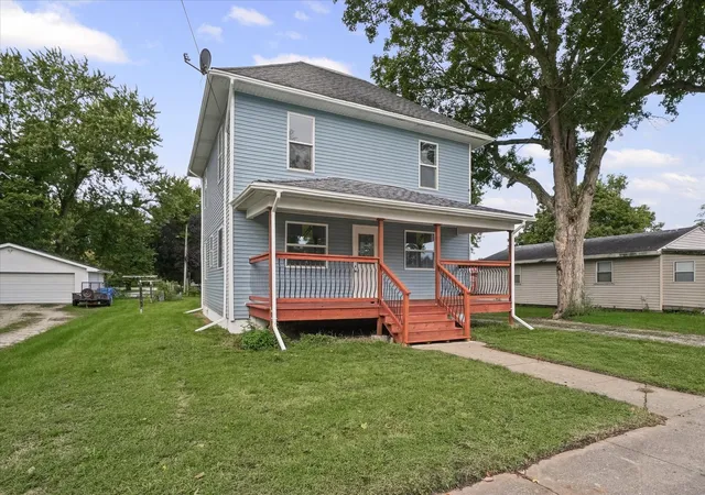 Photo 3 of Single family home for sale at 112 N Pearl St, Milford, IL 60953 | MLS# 12771371 | Listing updated on 2026-10-05
