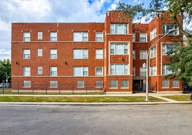 Photo 1 of Condo for sale at 1942 E 72nd Place #2A, Chicago, IL 60649 | MLS# 12771373 | Listing updated on 2026-10-05