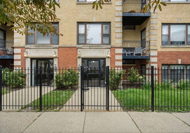 Condo for sale at 2700 W Cortland Ave #G, Chicago, IL 60647 | MLS# 12771376