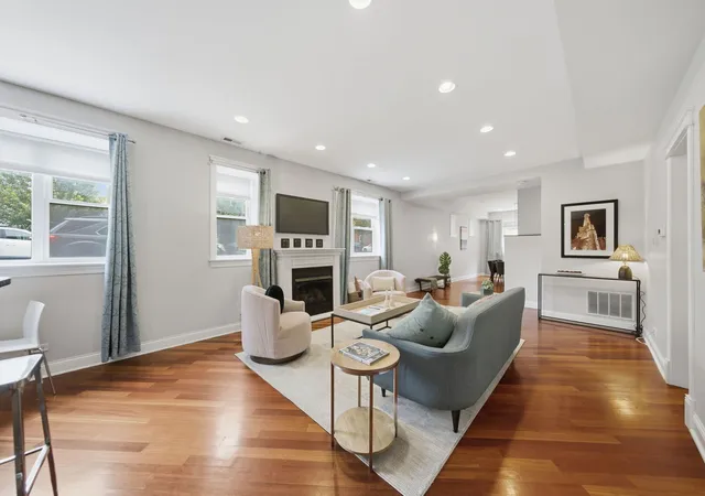 Photo 3 of Condo for sale at 2700 W Cortland Ave #G, Chicago, IL 60647 | MLS# 12771376 | Listing updated on 2026-09-29