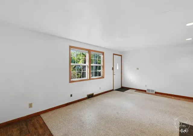 Photo 4 of Single family home for sale at 5005 N 4370w Rd, Bourbonnais, IL 60914 | MLS# 12771379 | Listing updated on 2026-10-06