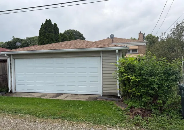 Photo 3 of Single family home for sale at 7935 Keystone Ave, Skokie, IL 60076 | MLS# 12771380 | Listing updated on 2026-10-04