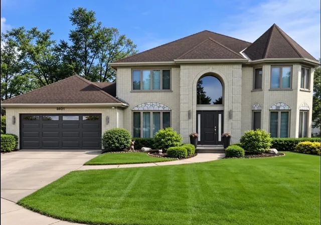 Single family home for sale at 3801 Cindy Ln, Glenview, IL 60025 | MLS# 12771382