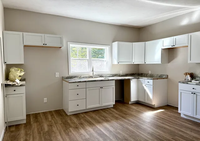 Photo 4 of Single family home for sale at 810 N Monroe St, Marion, IL 62959 | MLS# 12771387 | Listing updated on 2026-10-06