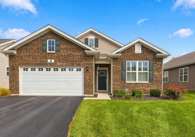 Photo 1 of Single family home for sale at 6 Eineke Ct, Algonquin, IL 60102 | MLS# 12771388 | Listing updated on 2026-10-06