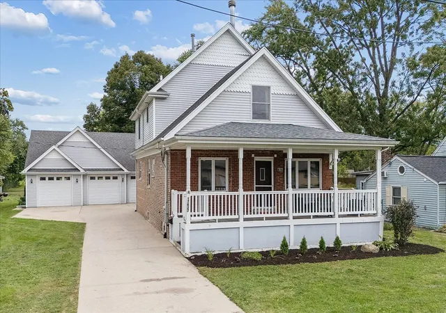 Photo 1 of Single family home for sale at 17627 S 65th Avenue, Tinley Park, IL 60477 | MLS# 12771401 | Listing updated on 2026-10-07