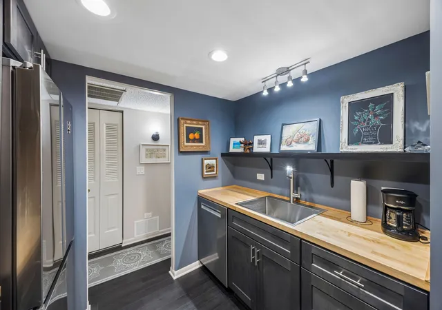 Photo 3 of Condo for sale at 75 6th Avenue #108, La Grange, IL 60525 | MLS# 12771421 | Listing updated on 2026-10-05
