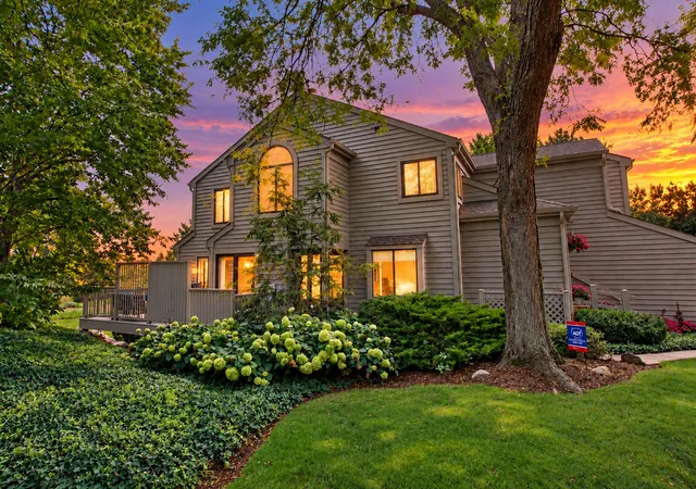 Photo 2 of Condo for sale at 873 W Longmeadow Ct, Lake Barrington, IL 60010 | MLS# 12771436 | Listing updated on 2026-10-05