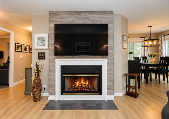 Photo 4 of Condo for sale at 873 W Longmeadow Ct, Lake Barrington, IL 60010 | MLS# 12771436 | Listing updated on 2026-10-05