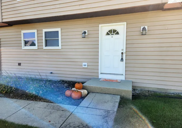 Photo 2 of Single family home for sale at 1440 Carleton Ave, Naperville, IL 60565 | MLS# 12771443 | Listing updated on 2026-10-04