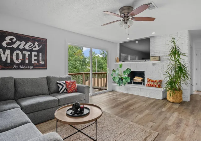 Listing Photo 2 - Condo for sale in building located at 3626 38th St, Rock Island, IL 61201 - Unit #12