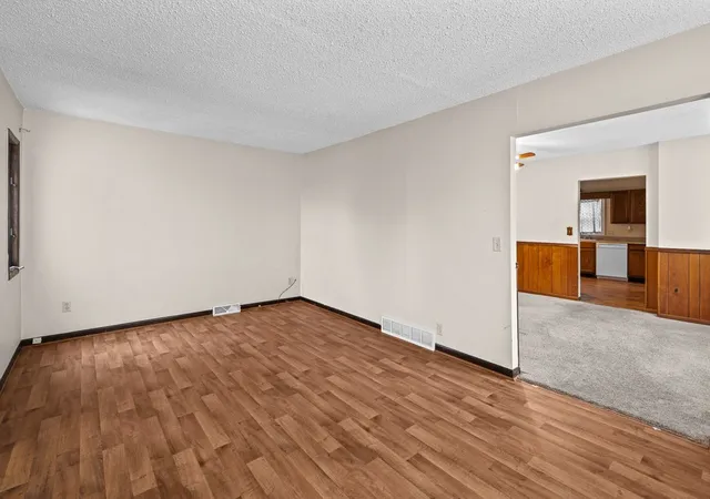 Photo 4 of Single family home for sale at 2844 5 1/2 Ave, Rock Island, IL 61201 | MLS# 12771454 | Listing updated on 2026-10-04