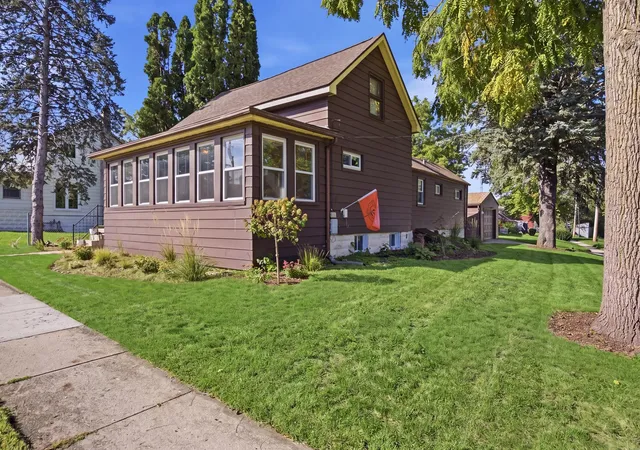 Photo 3 of Single family home for sale at 493 E Exchange St, Sycamore, IL 60178 | MLS# 12771472 | Listing updated on 2026-10-07