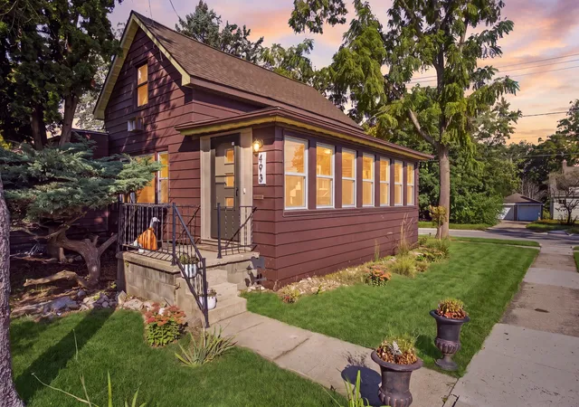 Photo 1 of Single family home for sale at 493 E Exchange St, Sycamore, IL 60178 | MLS# 12771472 | Listing updated on 2026-10-07