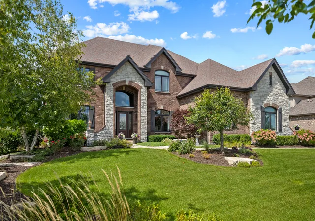 Photo 4 of Single family home for sale at 22232 Elise Blvd, Frankfort, IL 60423 | MLS# 12771492 | Listing updated on 2026-10-07