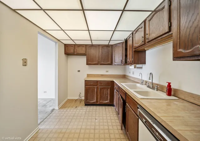 Photo 3 of Condo for sale at 9737 N Fox Glen Dr #1G, Niles, IL 60714 | MLS# 12771494 | Listing updated on 2026-10-04