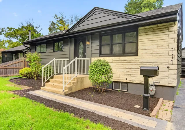Photo 2 of Single family home for sale at 717 Kirkwood Ave, Winthrop Harbor, IL 60096 | MLS# 12771502 | Listing updated on 2026-10-06
