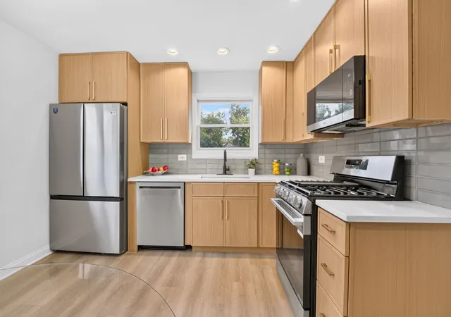 Photo 3 of Single family home for sale at 717 Kirkwood Ave, Winthrop Harbor, IL 60096 | MLS# 12771502 | Listing updated on 2026-10-06
