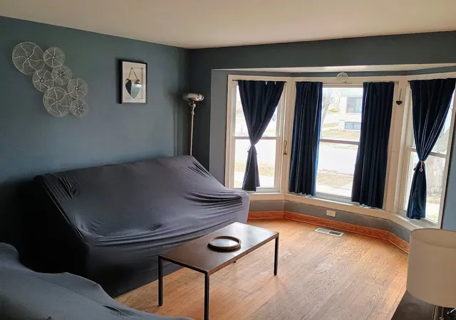 Photo 3 of Single family home for sale at 3905 N Odell Ave, Chicago, IL 60634 | MLS# 12771514 | Listing updated on 2026-09-28