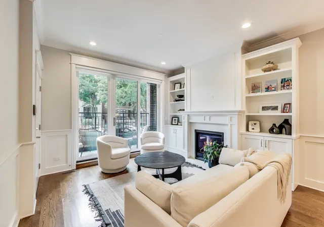 Photo 1 of Condo for sale at 2725 N Wayne Ave #1, Chicago, IL 60614 | MLS# 12771517 | Listing updated on 2026-09-29