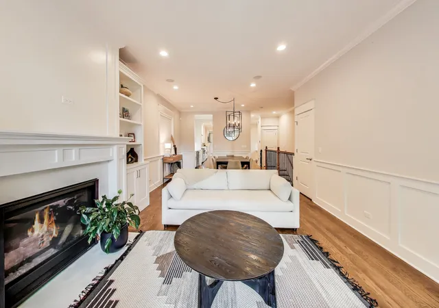 Photo 3 of Condo for sale at 2725 N Wayne Ave #1, Chicago, IL 60614 | MLS# 12771517 | Listing updated on 2026-09-29