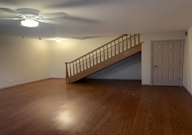 Listing Photo 5 - Condo for sale in building located at 203 Emerson Ct, Bloomingdale, IL 60108 - Unit #B