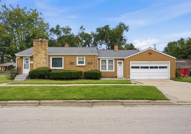Photo 1 of Single family home for sale at 1270 Van St, Elgin, IL 60123 | MLS# 12771533 | Listing updated on 2026-09-30