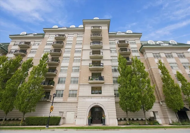 Listing Photo 1 - Condo for sale in building located at 50 N Plum Grv Rd, Palatine, IL 60067 - Unit #206E
