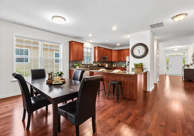 Photo 4 of Single family home for sale at 5932 Eton Dr, Hoffman Estates, IL 60192 | MLS# 12771571 | Listing updated on 2026-10-07