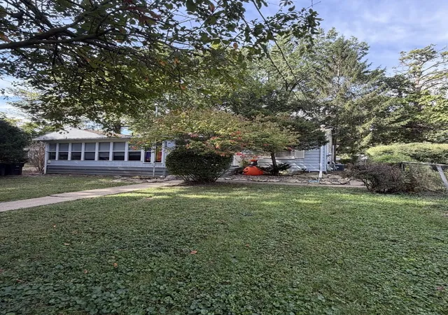 Photo 3 of Multi family home for sale at 1011 Franklin Ave, Normal, IL 61761 | MLS# 12771574 | Listing updated on 2026-10-05