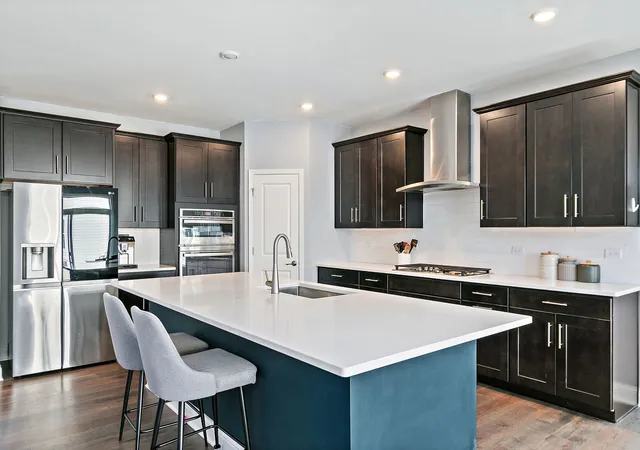 Photo 3 of Single family home for sale at 1870 Chandolin Ln, Elgin, IL 60124 | MLS# 12771580 | Listing updated on 2026-10-06