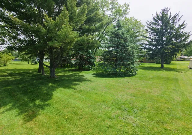 Photo 3 of Sale Pending at 3256 Otto St, Lansing, IL 60438 | MLS# 12771585 | Listing updated on 2026-10-03