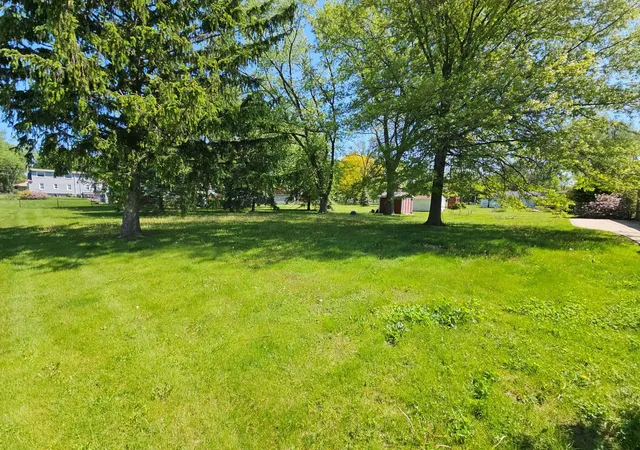 Photo 4 of Sale Pending at 3256 Otto St, Lansing, IL 60438 | MLS# 12771585 | Listing updated on 2026-10-03