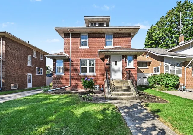 Photo 1 of Single family home for sale at 411 Cornelia St, Joliet, IL 60435 | MLS# 12771595 | Listing updated on 2026-10-06