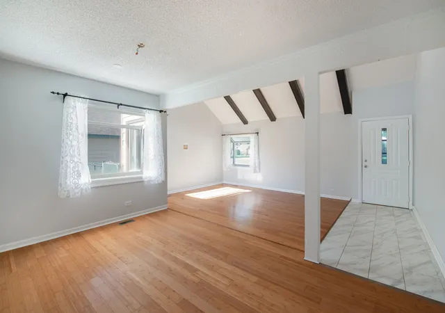 Photo 3 of Single family home for sale at 5810 Easton Ct, Hanover Park, IL 60133 | MLS# 12771611 | Listing updated on 2026-10-07