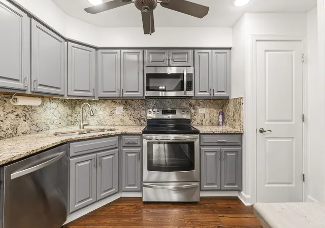 Photo 4 of Condo for sale at 101 Lake Hinsdale Dr #108, Willowbrook, IL 60527 | MLS# 12771650 | Listing updated on 2026-10-04