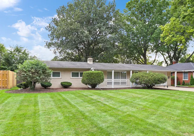 Photo 1 of Single family home for sale at 320 N Alfred Ave, Elgin, IL 60123 | MLS# 12771656 | Listing updated on 2026-10-04