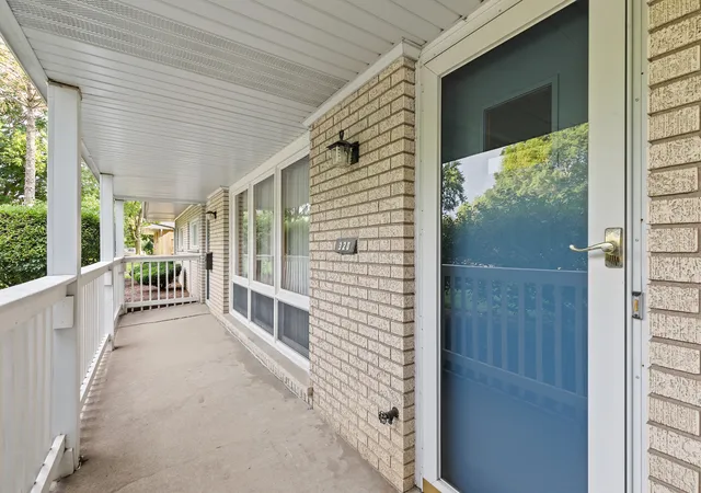 Photo 3 of Single family home for sale at 320 N Alfred Ave, Elgin, IL 60123 | MLS# 12771656 | Listing updated on 2026-10-04