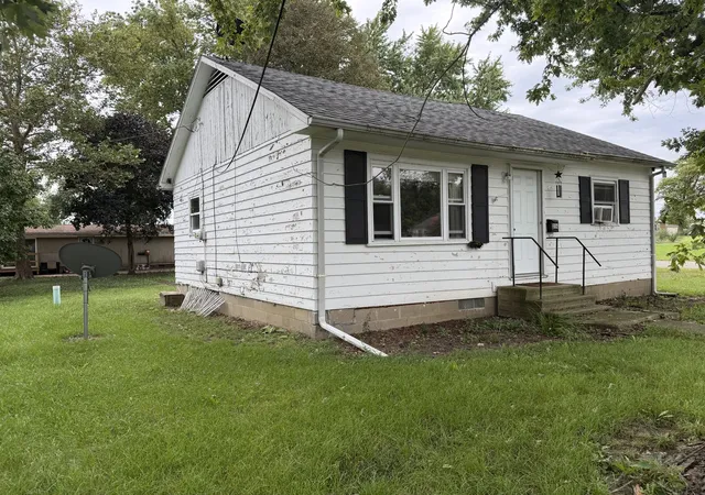 Photo 3 of Single family home for sale at 314 W 2nd Street, Gilman, IL 60938 | MLS# 12771668 | Listing updated on 2026-10-05