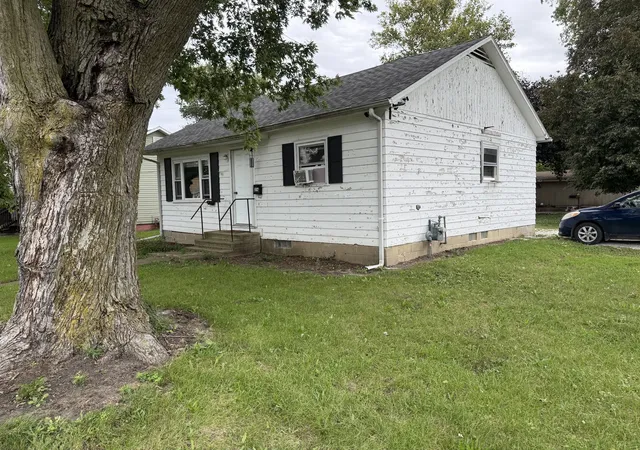 Photo 3 of Single family home for sale at 314 W 2nd Street, Gilman, IL 60938 | MLS# 12771668 | Listing updated on 2026-10-05