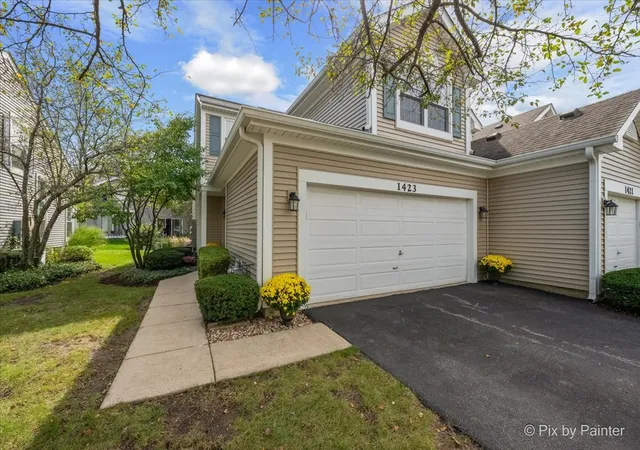 Photo 2 of Condo for sale at 1423 Walnut Hl Ave #1423, St. Charles, IL 60174 | MLS# 12771670 | Listing updated on 2026-10-06