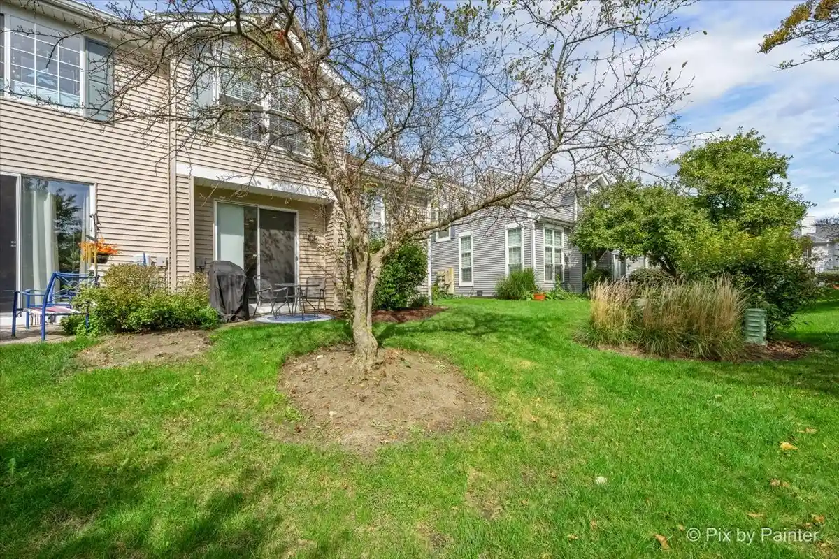 Listing Photo 29 - Condo for sale in 1423 Walnut Hl Ave located at 1423 Walnut Hl Ave, St. Charles, IL 60174 - Unit #1423