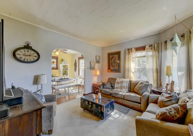 Photo 4 of Single family home for sale at 1583 East Ave, Crete, IL 60417 | MLS# 12771687 | Listing updated on 2026-10-06