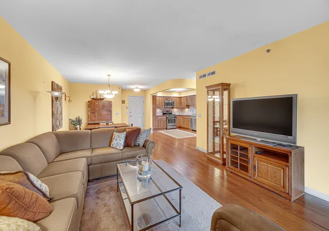 Photo 4 of Condo for sale at 730 Creekside Dr #503, Mount Prospect, IL 60056 | MLS# 12771699 | Listing updated on 2026-10-06